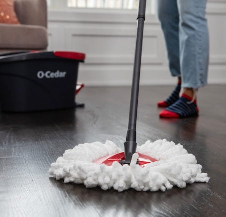 O-Cedar EasyWring mopping vinyl floor