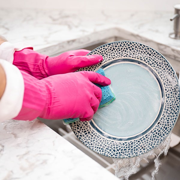 US_blog_mindful_cleaning_refresh_dishes.jpg